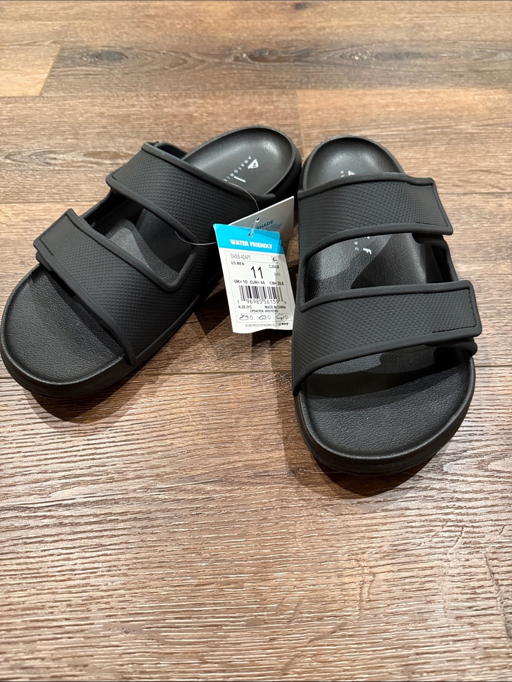 Brand New Mens Reef Oasis Adapt Sandal
Size 11, Black Dual-Strap Slide Sandals